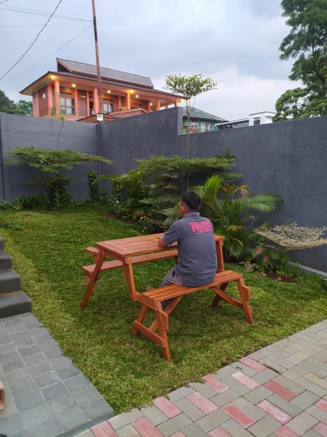 Villa Sky Garden Bogor Extérieur photo